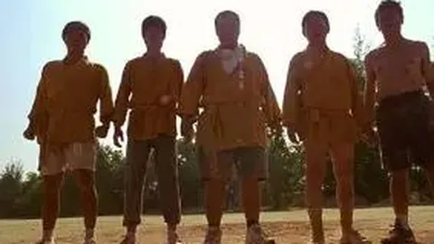 新疆石河子市篮球盛宴点亮夜空