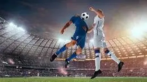 王一博原创被萌娃摸脸引热议：真实魅力成娱乐圈制胜法宝！